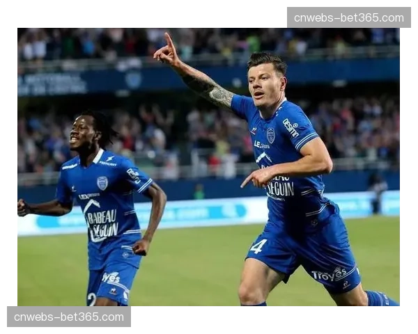 尼斯2-0战胜特鲁瓦,连续两场零封且未给对手绝佳得分机会 尼斯2-0战胜特鲁瓦,连续两场零封且未给对手绝佳得分机会